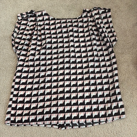 Pink black white blouse - Picture 1 of 4